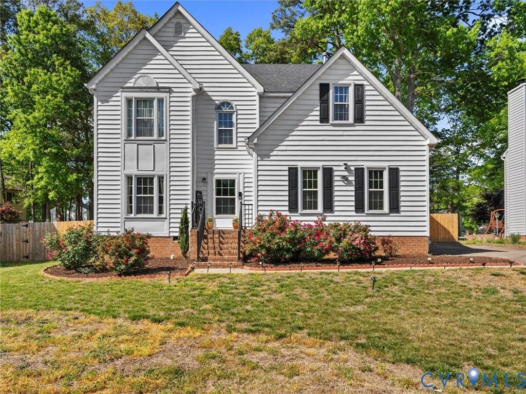 Property Photo:  9512 Craigs Mill Drive  VA 23060 