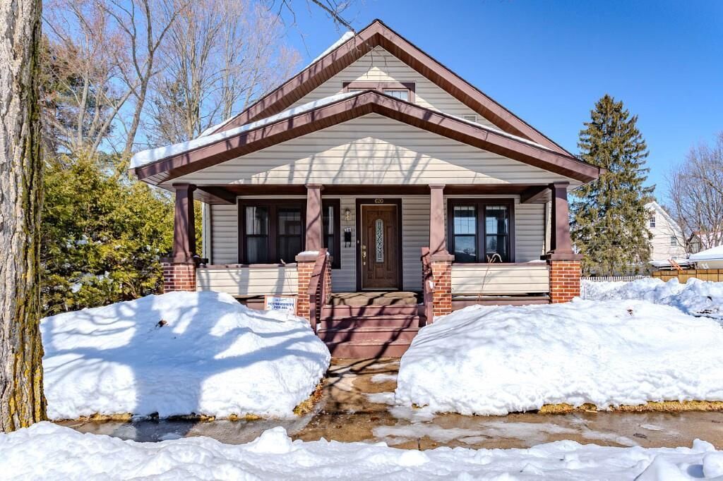 Property Photo:  620 Dekalb Street 624 Dekalb St (Vacan  WI 54403 