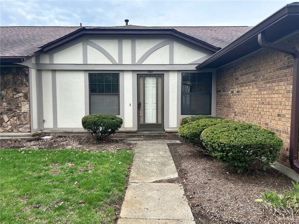 Property Photo: 762 Pine Needles Drive OH 45458