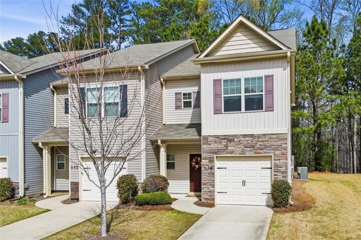 Property Photo: 638 Oakside Place GA 30102