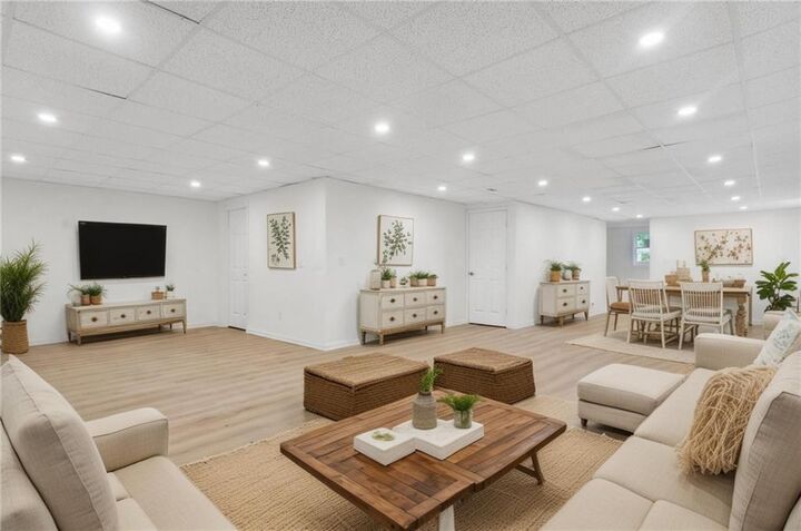 Property Photo: 383 Oakridge Drive GA 30121