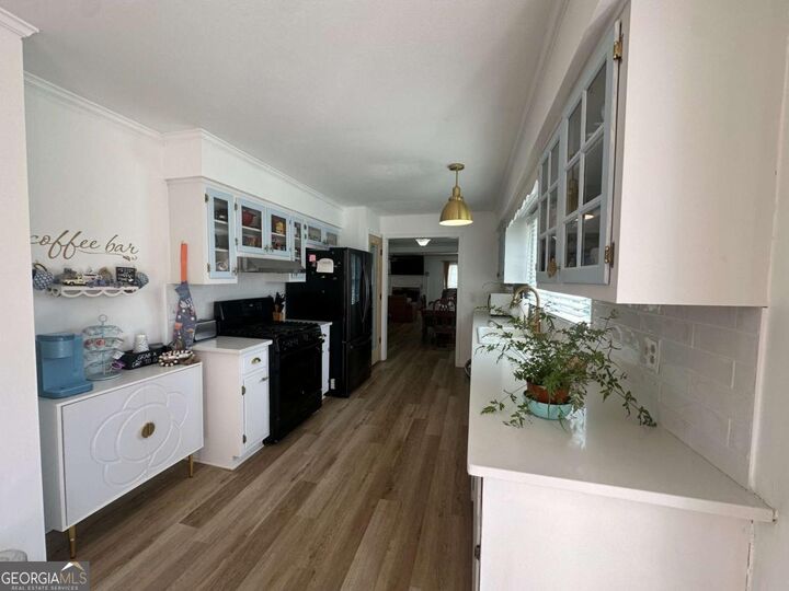 Property Photo:  108 E Creekview Drive SW  GA 30165 