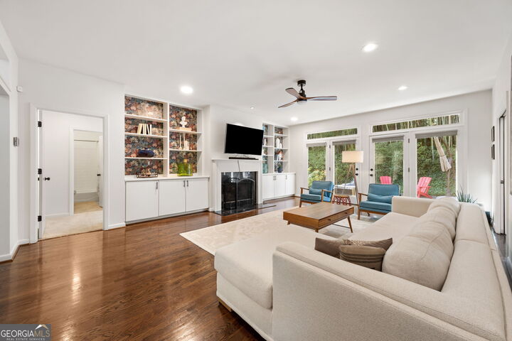 Property Photo:  1013 Lenox Valley Drive NE  GA 30324 