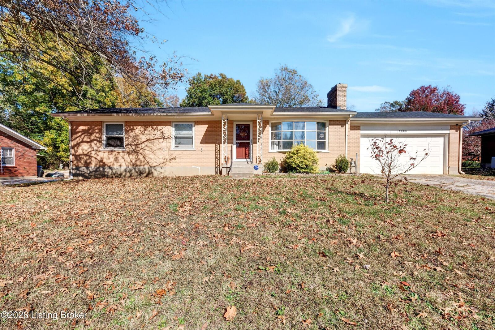 Property Photo:  4212 Silvercreek Rd  KY 40272 