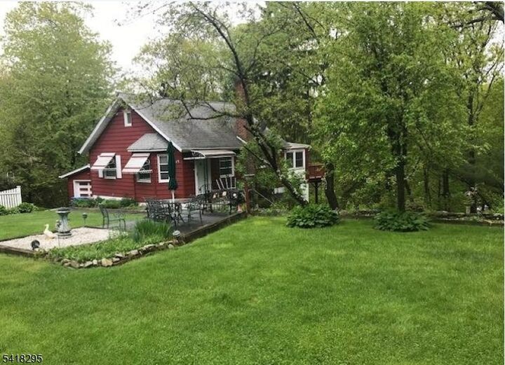 Property Photo:  13 Pautuck Rd  NJ 07422 