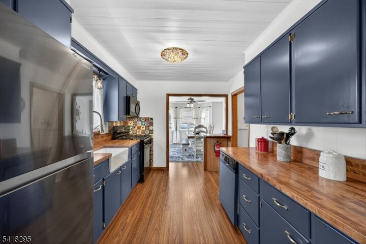 Property Photo: 13 Pautuck Rd NJ 07422