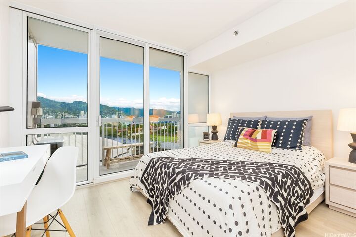 Property Photo:  909 Kapiolani Boulevard 1607  HI 96814 