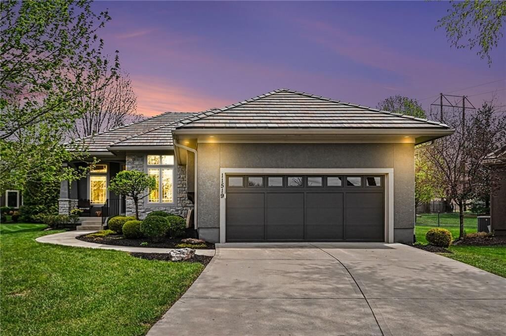 Property Photo:  11519 W 144 Place  KS 66062 