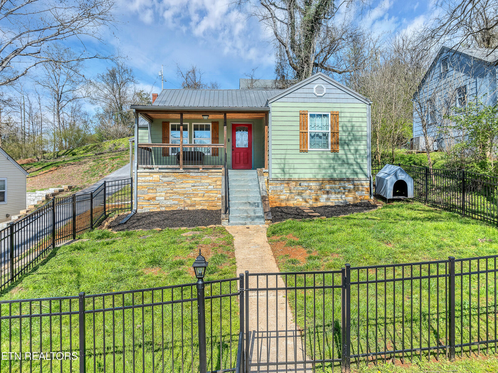 Property Photo:  425 Sewanee St  TN 37748 