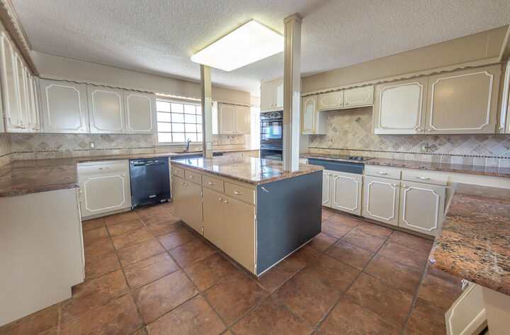 Property Photo:  5206 70th Street  TX 79424 