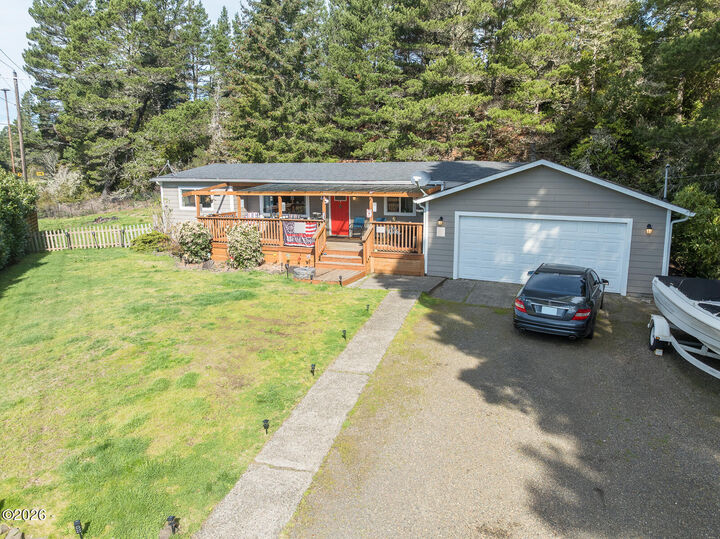 Property Photo: 5143 Heceta Beach Road OR 97439