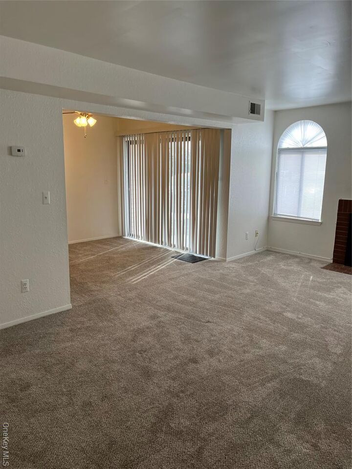 Property Photo:  204 Pine Hollow  NY 10918 