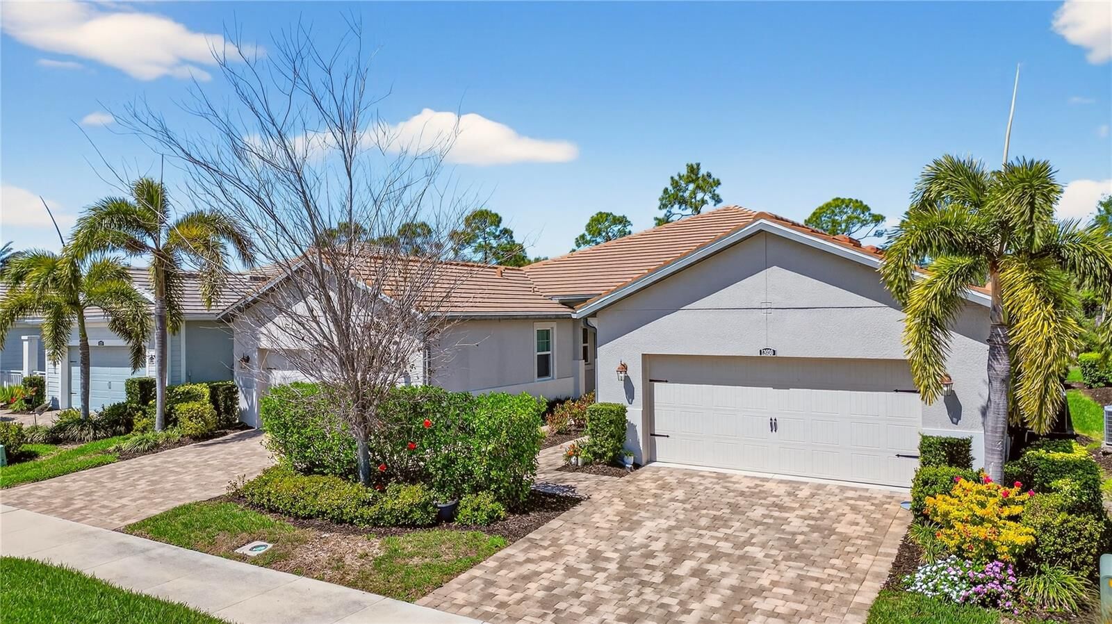 Property Photo:  12030 Tapestry Lane  FL 34293 