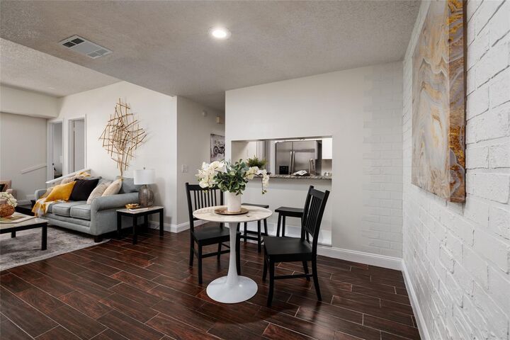 Property Photo:  4405 W Fair Oaks Avenue 21  FL 33611 