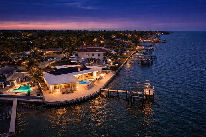 Property Photo: 2970 68th Avenue S FL 33712