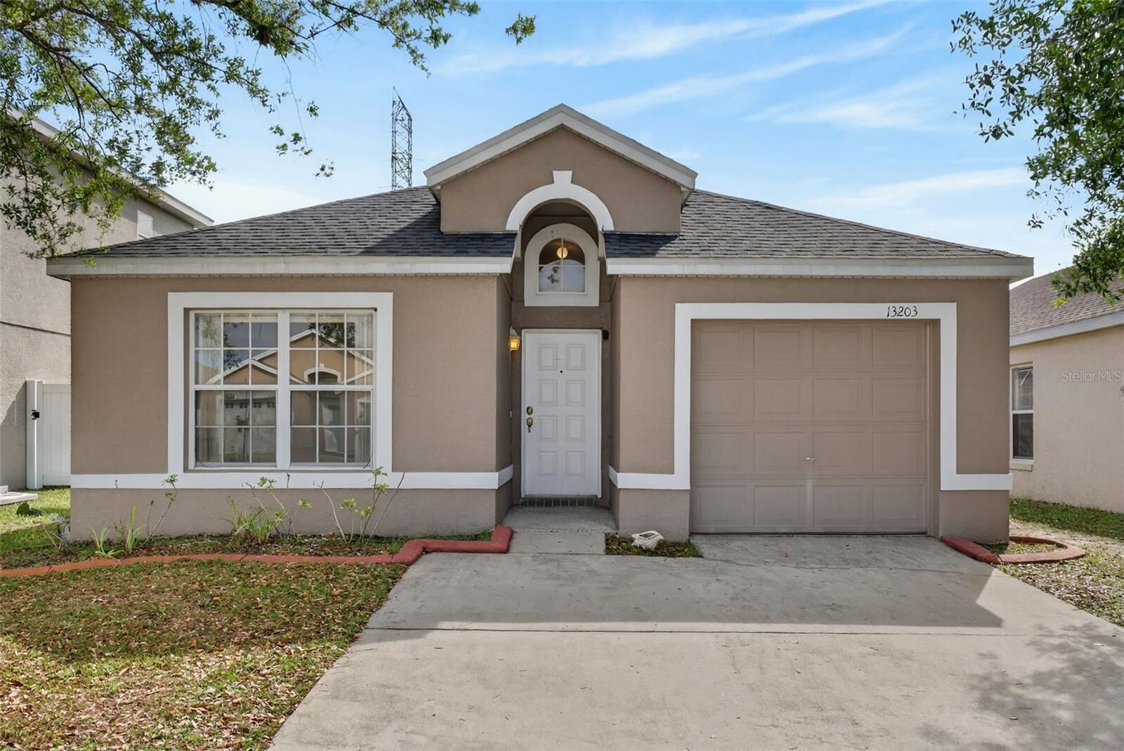 Property Photo:  13203 Ashington Pointe Drive  FL 32824 