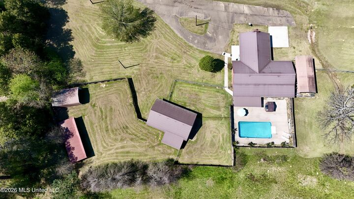 Property Photo:  406 Wayne Street  MS 39056 