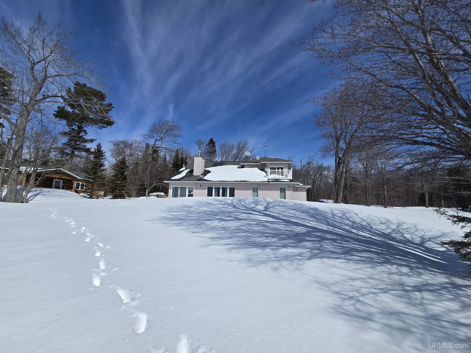 Property Photo:  6139 Sand Point Road  MI 49950 