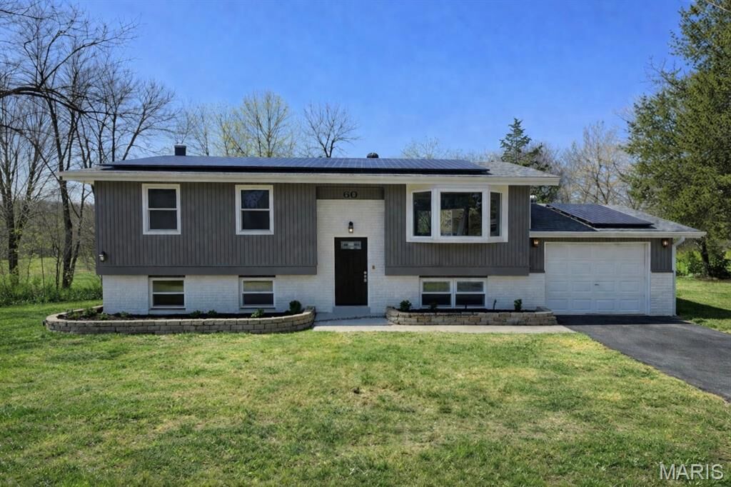 Property Photo:  60 Stonecliff Drive  MO 63026 