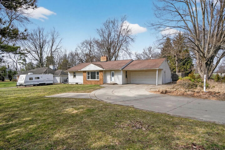 Property Photo: 3304 Spring Arbor Road MI 49203