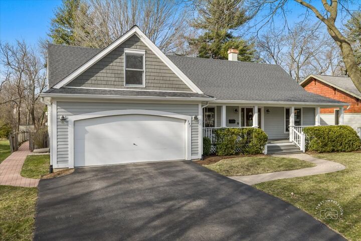 Property Photo:  747 Cheever Avenue  IL 60134 