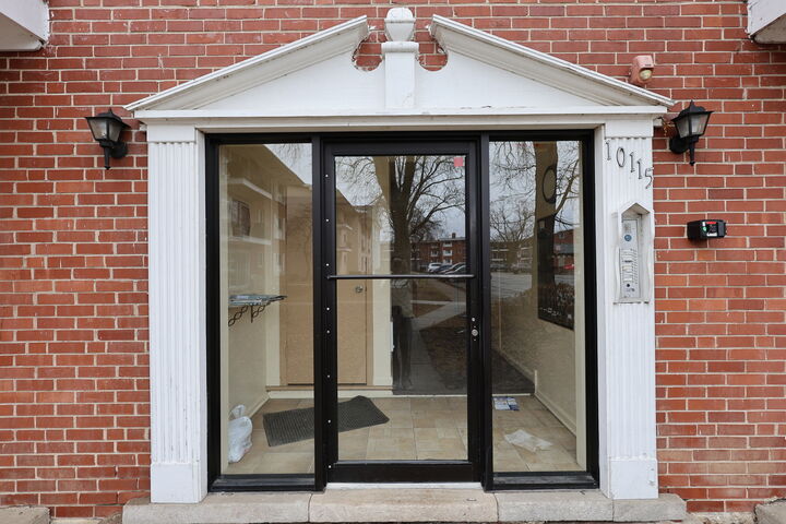 Property Photo: 10115 Old Orchard Court 301 IL 60076