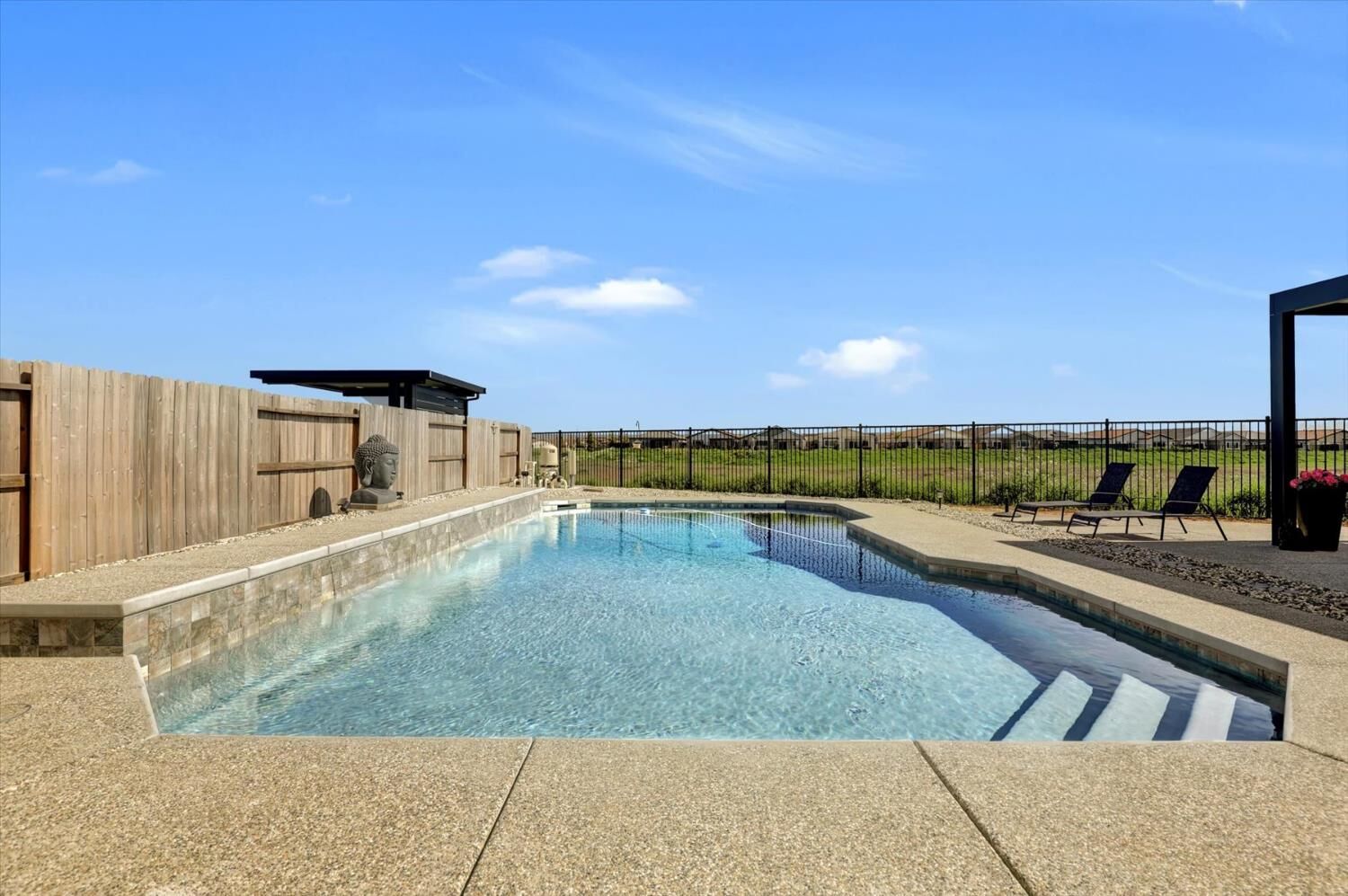 Property Photo:  1104 Shadowgate Drive  CA 95747 