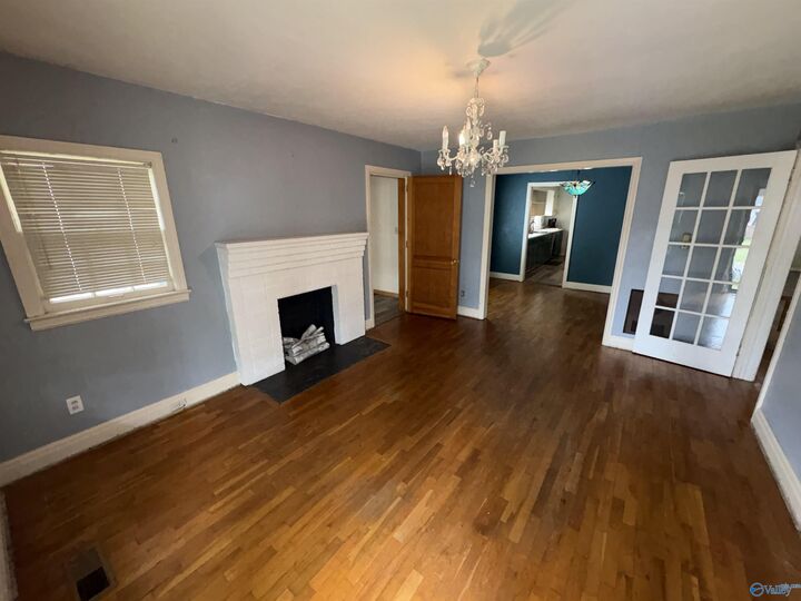 Property Photo: 1511 SE 10th Avenue AL 35601