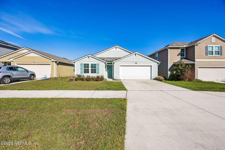 Property Photo:  5606 Hollow Birch Drive  FL 32219 