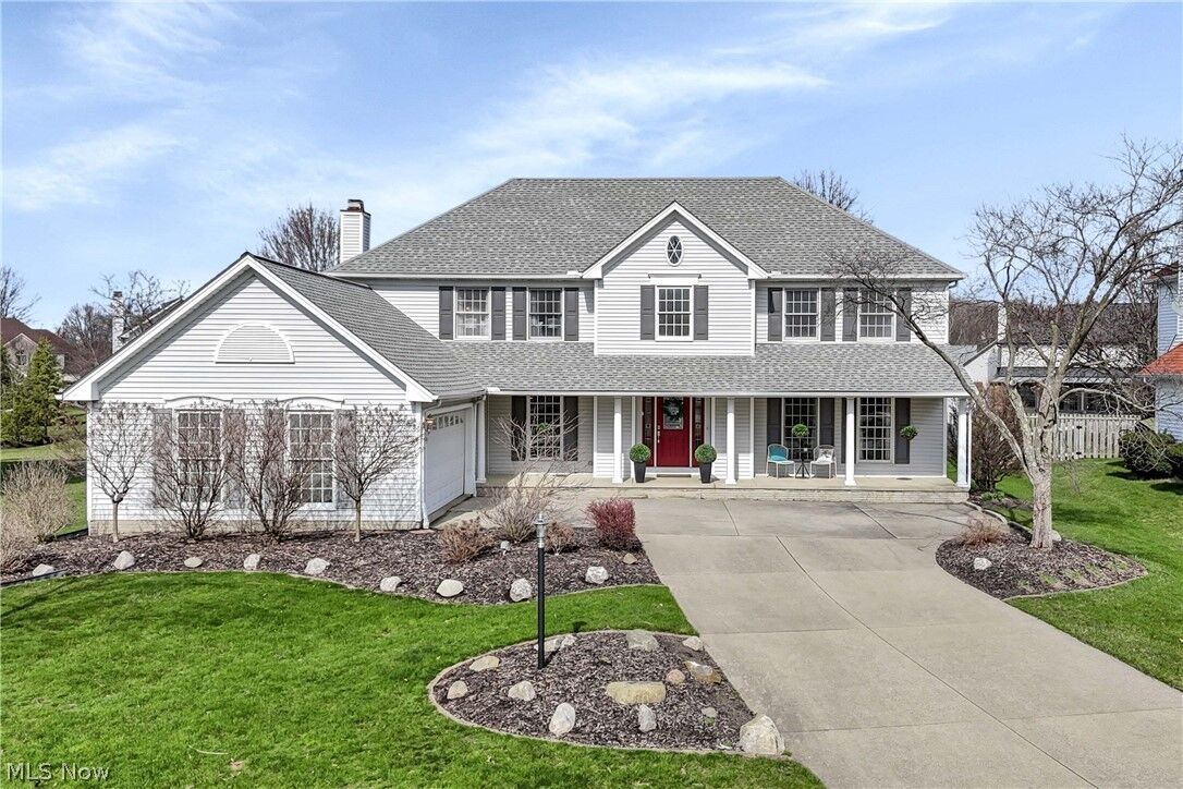 Property Photo:  19726 Summer Place Drive  OH 44149 