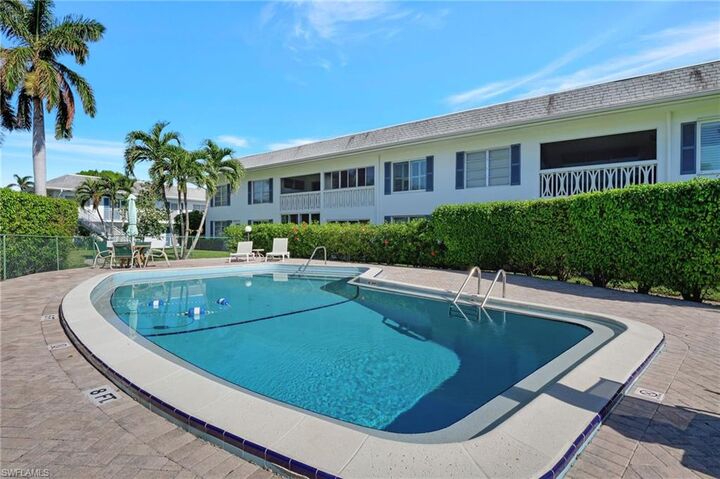 Property Photo: 750 Mooring Line Dr 105 FL 34102