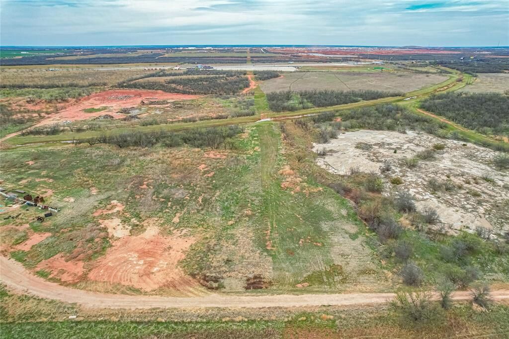 Property Photo:  5398 N 14th St  TX 79603 