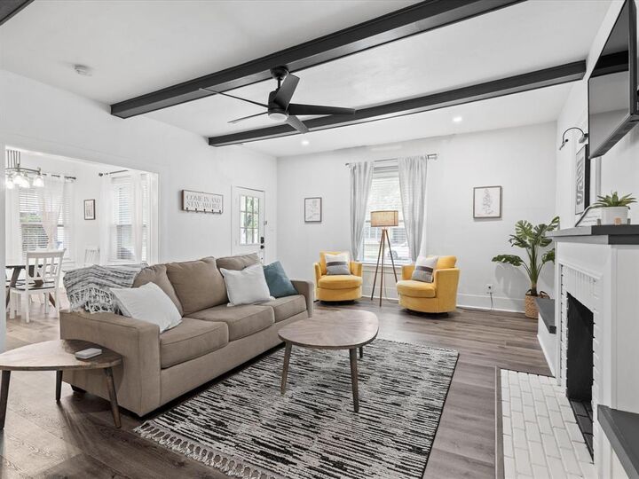 Property Photo:  711 W Knox Street  TX 75119 