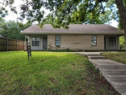 Property Photo:  2203 Monroe Street A  TX 75428 