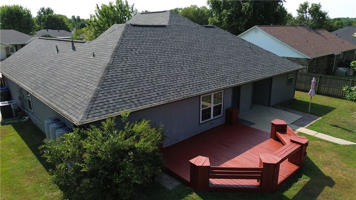 Property Photo: 3029 N Quartz Drive AR 72704