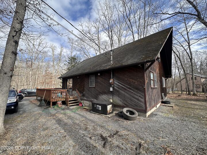 Property Photo: 1173 Coolbaugh Road PA 18302