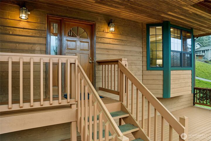 Property Photo:  20613 SE 136th Street  WA 98027 