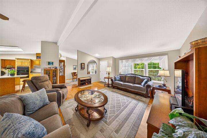 Property Photo: 2610 E Section Street 95 WA 98274