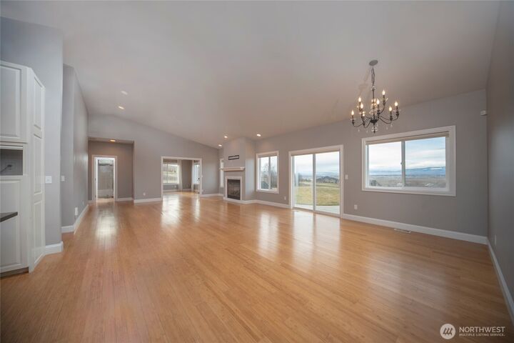 Property Photo: 480 Edgemont Loop Road WA 98926