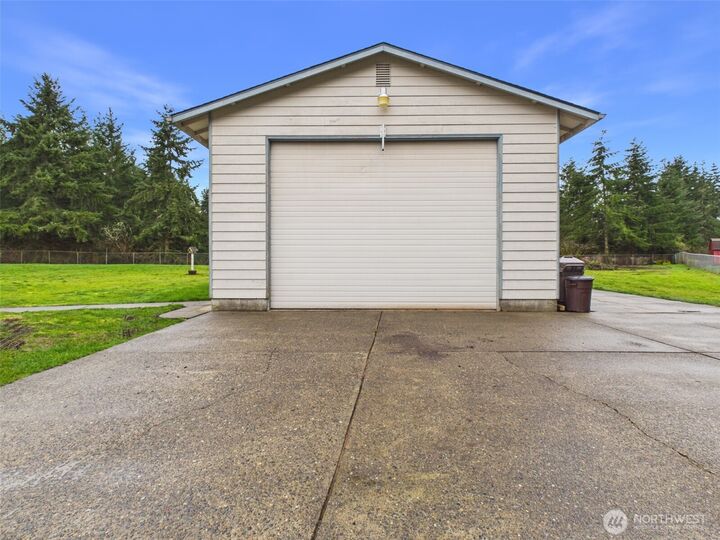 Property Photo:  9709  36th Court SE  WA 98513 