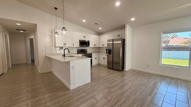 Property Photo:  2490 SE Bayshore Boulevard  FL 34984 