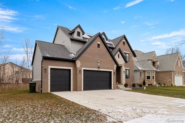 Property Photo:  8615 Greendale Drive  MI 48312 