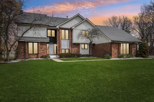 Property Photo:  2932 Constitution Court  MI 48322 