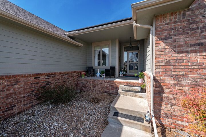 Property Photo:  1410 Northpointe Ct  KS 67002 