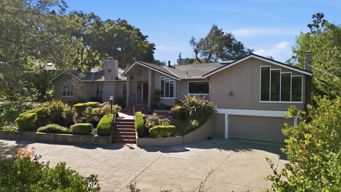 Property Photo: 5666 Arboretum Drive CA 94024
