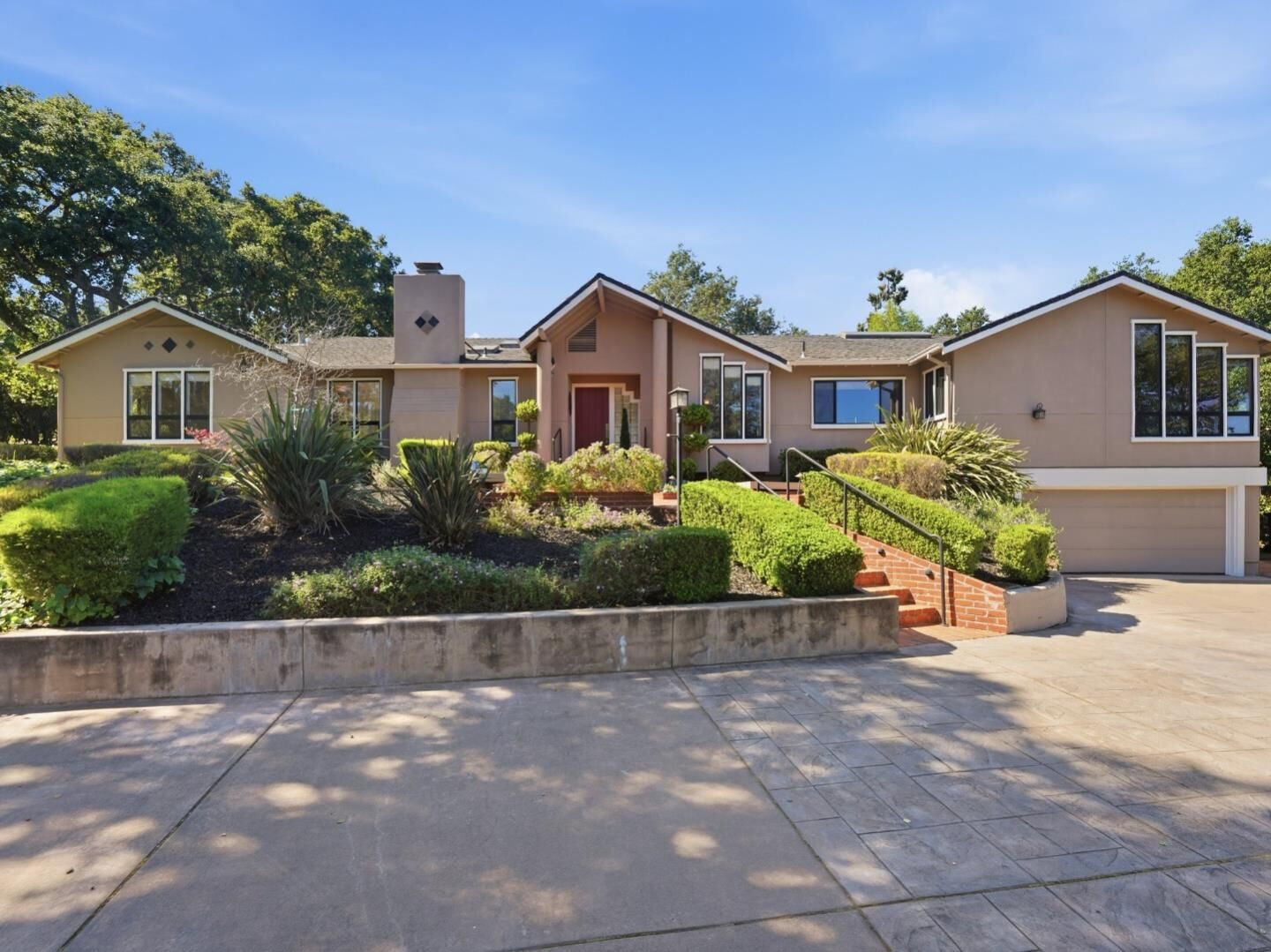 Property Photo: 5666 Arboretum Drive CA 94024