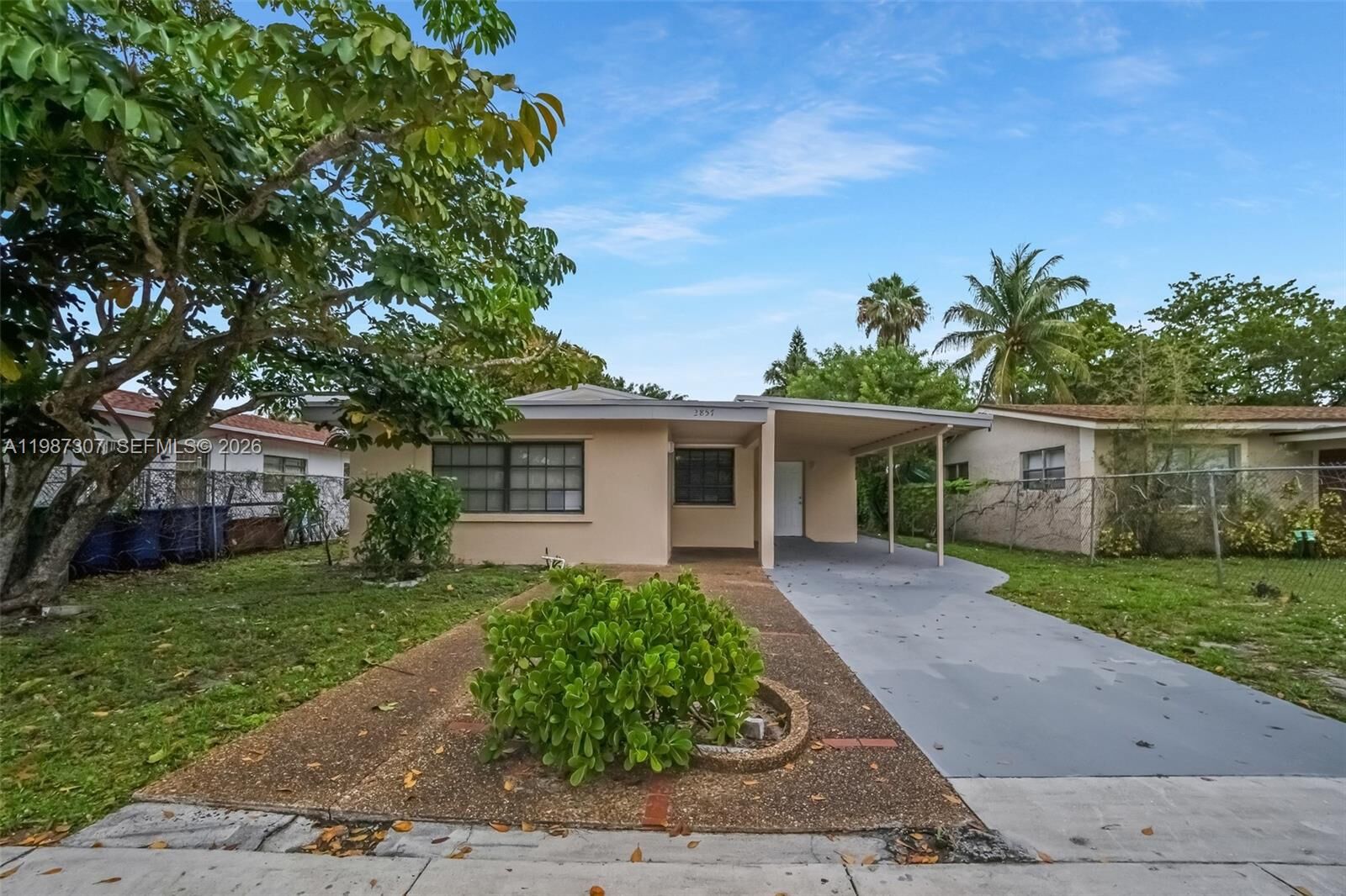 Property Photo:  2857 NW 12th St  FL 33311 