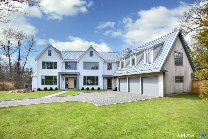 Property Photo:  8 Loretta Court  CT 06880 