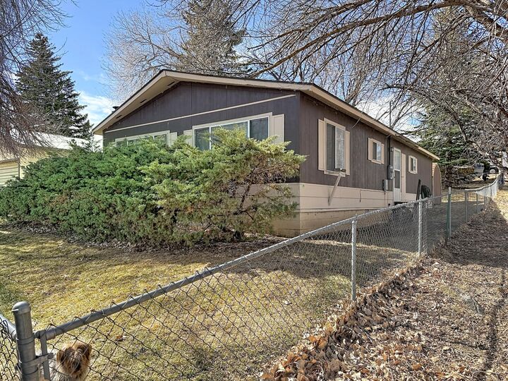 Property Photo: 644 S Desmet Avenue WY 82834