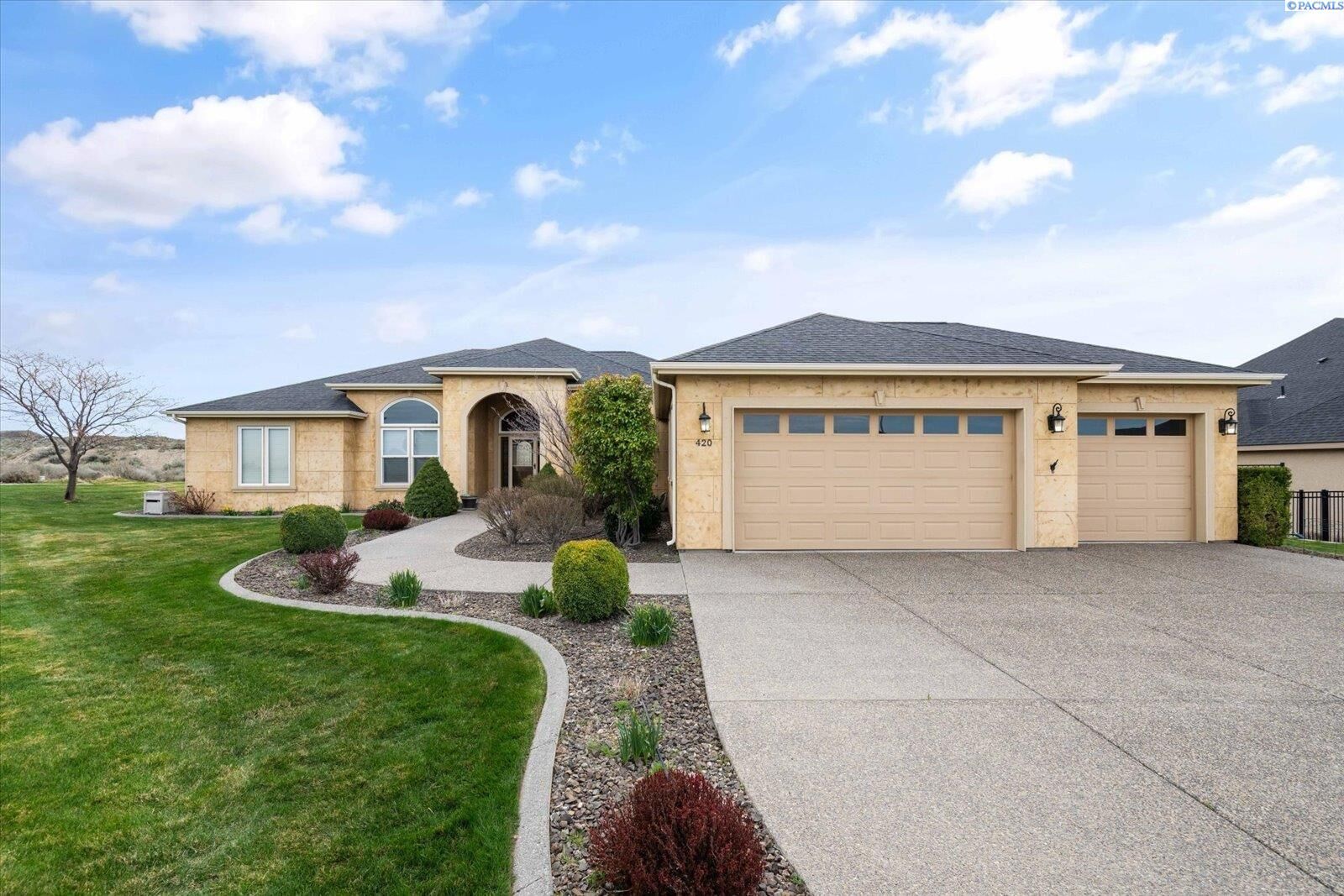 Property Photo: 420 Sundance Drive WA 99352